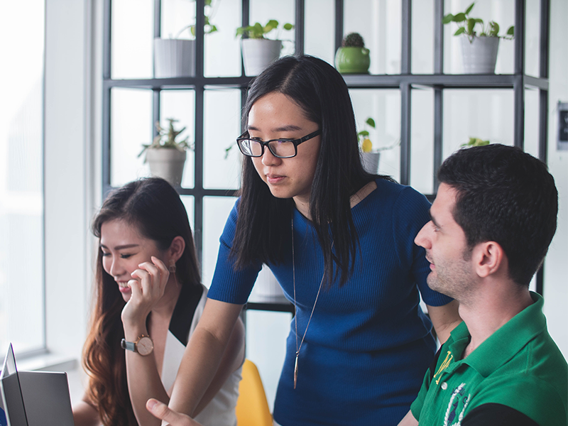 What can you do with Viva Learning?